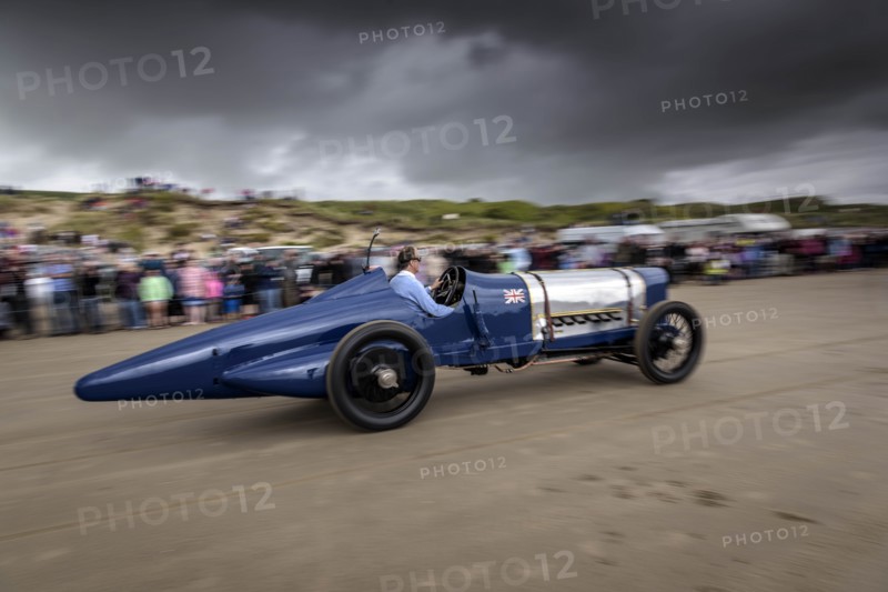 1925 Sunbeam 350 hp driven by Don Wales at Pendine Sands 2015. Creator: Unknown.