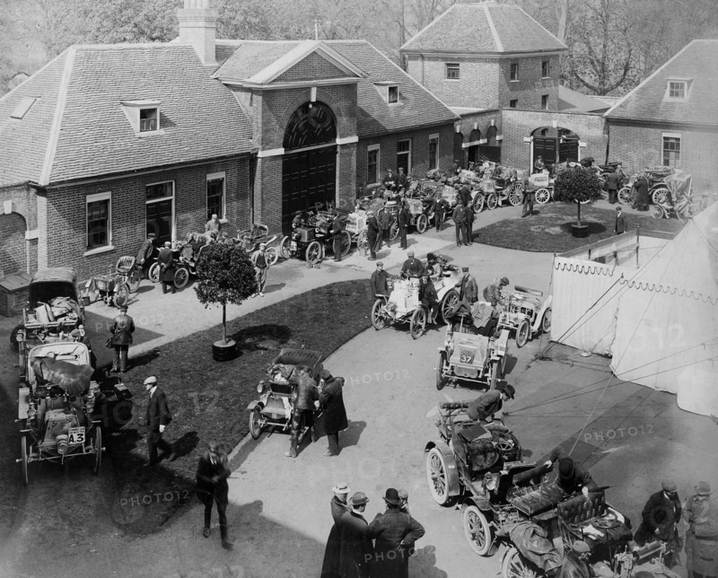 1900 One Thousand Mile trial. Creator: Unknown.