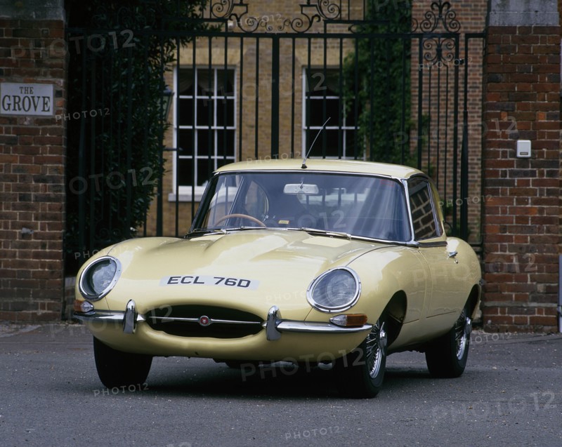1966 Jaguar E type Series 4.2 2+2. Creator: Unknown.