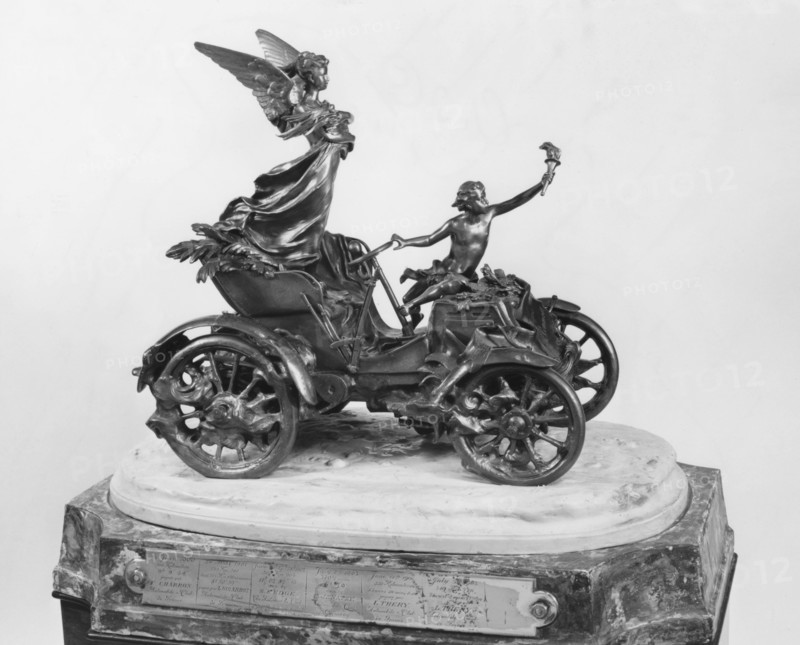 The Gordon Bennett Trophy. Creator: Unknown.