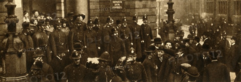 'The Run on the Birkbeck Bank', 1910, (1933).  Creator: Unknown.