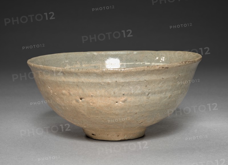 Bowl with White-slip Decorations, 1300s-1400s. Creator: Unknown.