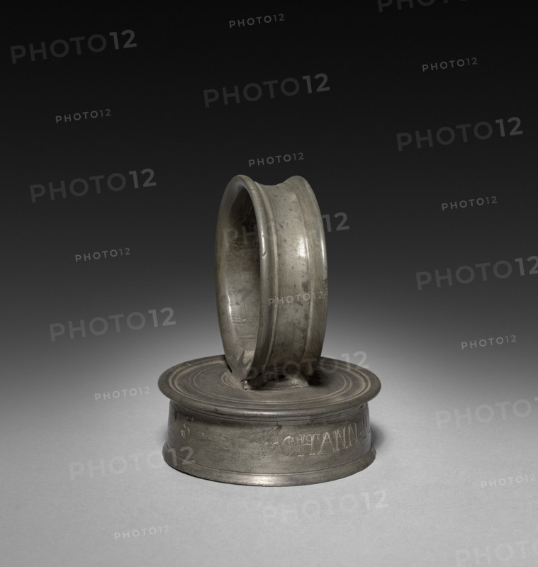 Cannister (lid), 1715. Creator: Johann Melchoir Warner (German).