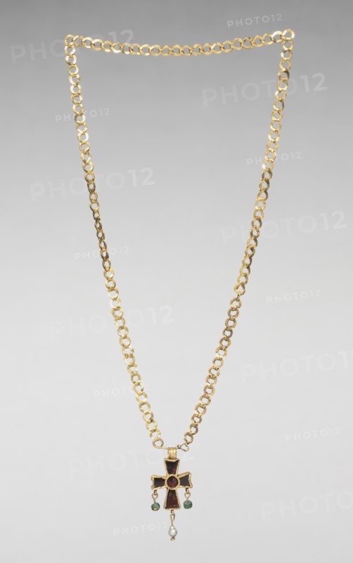 Chain with Pendant Cross, 500s. Creator: Unknown.