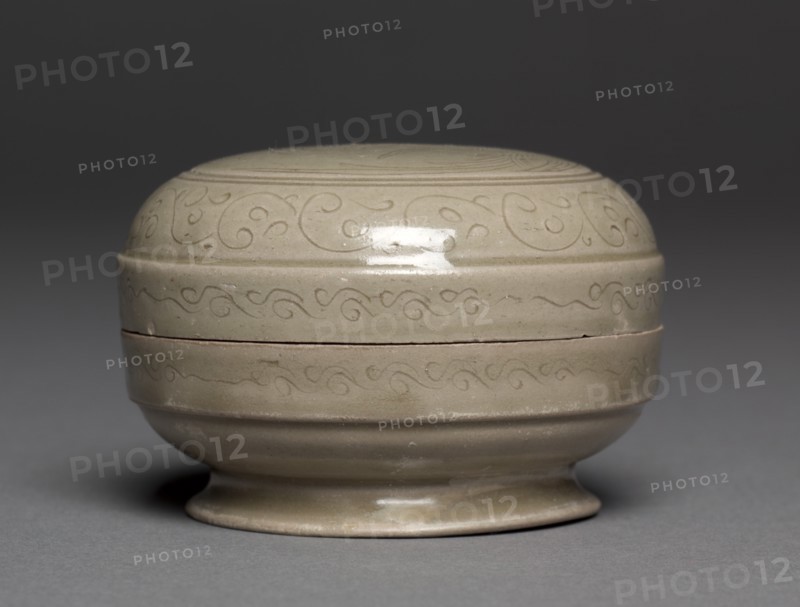 Covered Box with Double-Parrot Design, 960-1127. Creator: Unknown.