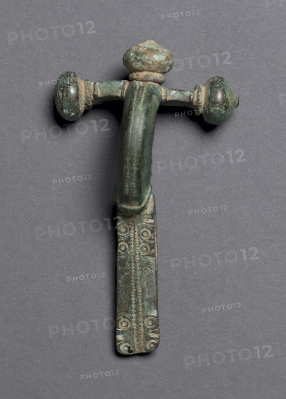Cross-bow Fibula, 1-200. Creator: Unknown.