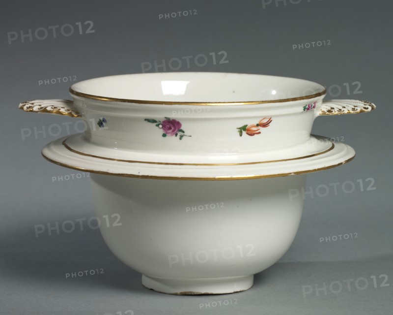 Food Warmer (Veilleuse) [Food Container], c. 1758- 1760. Creator: Meissen Porcelain Factory (German); Georg Christoph Lindemann (German), probably by.
