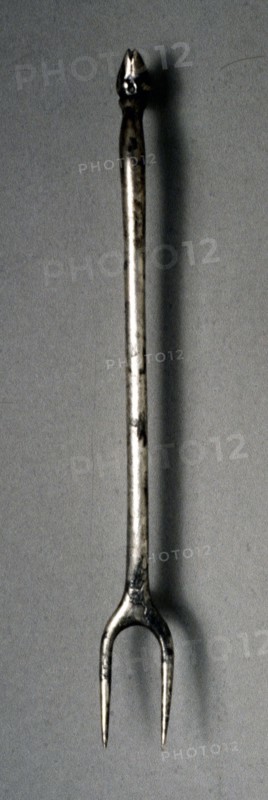 Fork with Animal Hoof Finial (Ornament), 300s. Creator: Unknown.