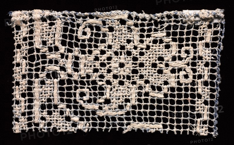 Fragment with a Floral (tendril) Motif, 1500s-1600s. Creator: Unknown.