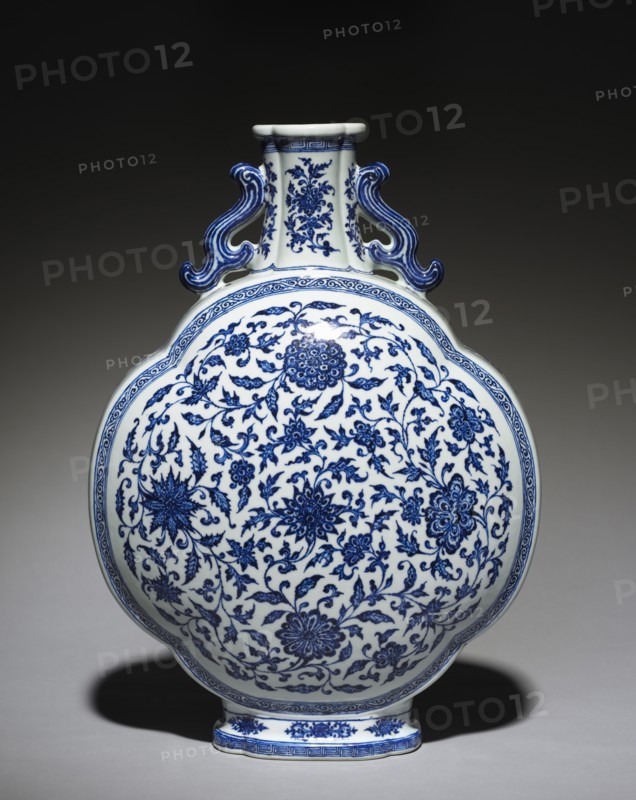 Gourd Flask with Floral Scrolls, 1723-1735. Creator: Unknown.