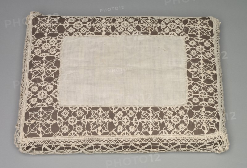 Needlepoint (Reticella) and Bobbin Lace Pillow Case, 17th century. Creator: Unknown.