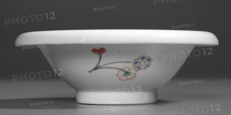 One of a Pair of Bowls with Flowers and Branches: Kakiemon Ware, early 18th century. Creator: Unknown.
