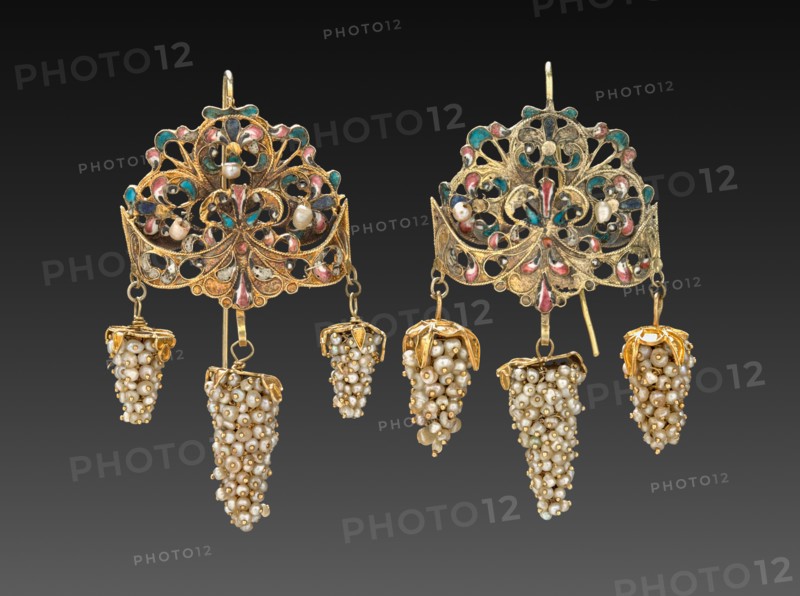 Pair of Earrings, 1700s - 1800s. Creator: Unknown.