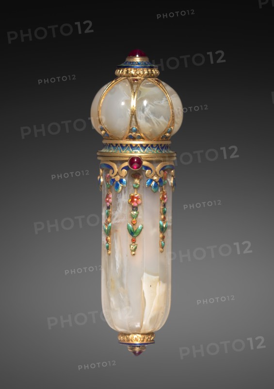 Perfume Vial, c. 1900. Creator: Tecla Firm (French).