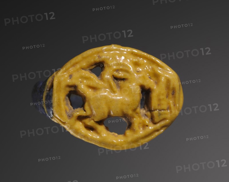 Ring: Gazelle Eating Thicket, 1391-1353 BC. Creator: Unknown.
