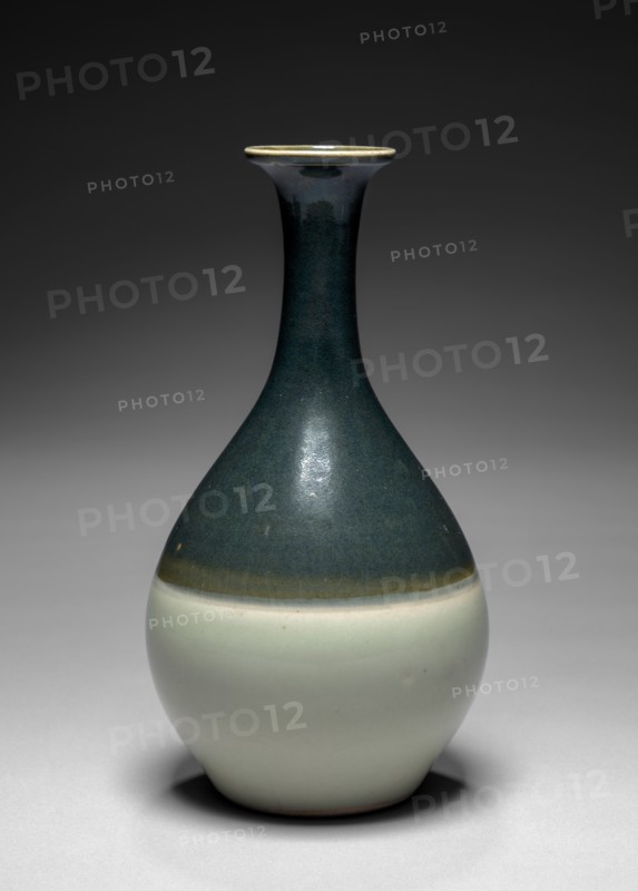 Sake Flask: Arita Ware, Imari Type, 17th century. Creator: Unknown.