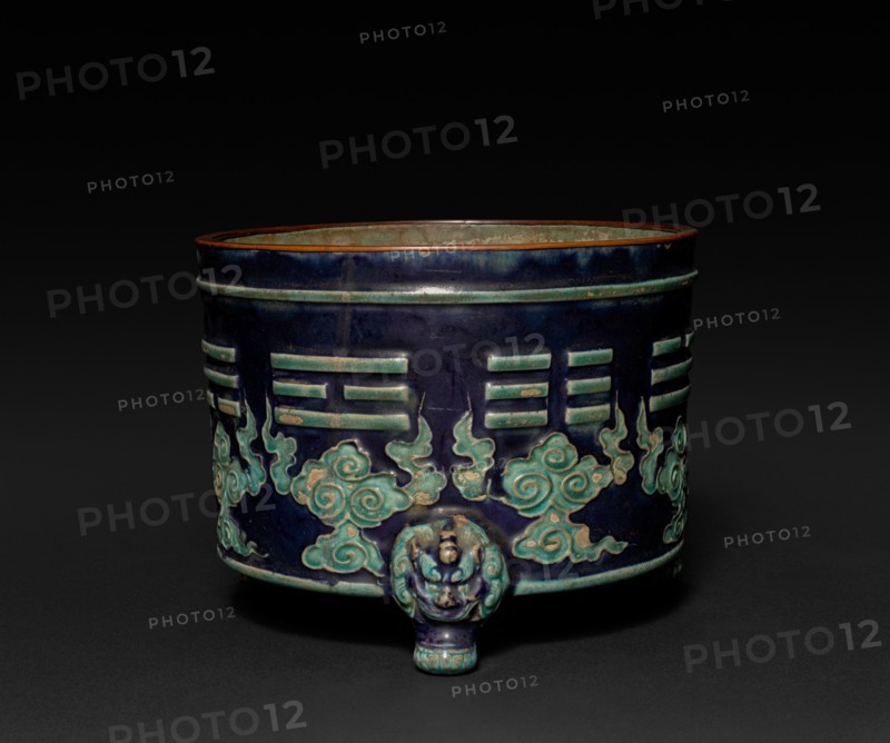 Small Jardiniere with Three Legs: Fahua Ware, Ming dynasty (1368-1644). Creator: Unknown.