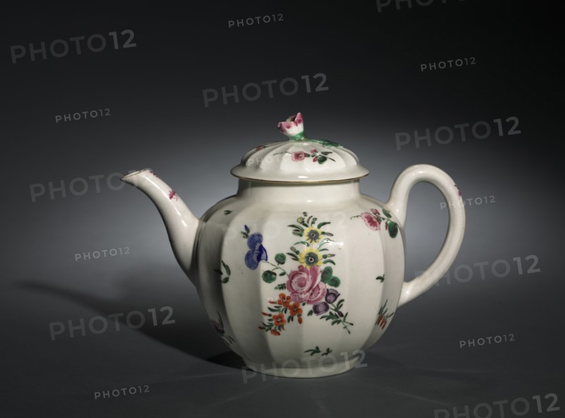 Teapot, c. 1755-1775. Creator: Worcester Porcelain Factory (British).