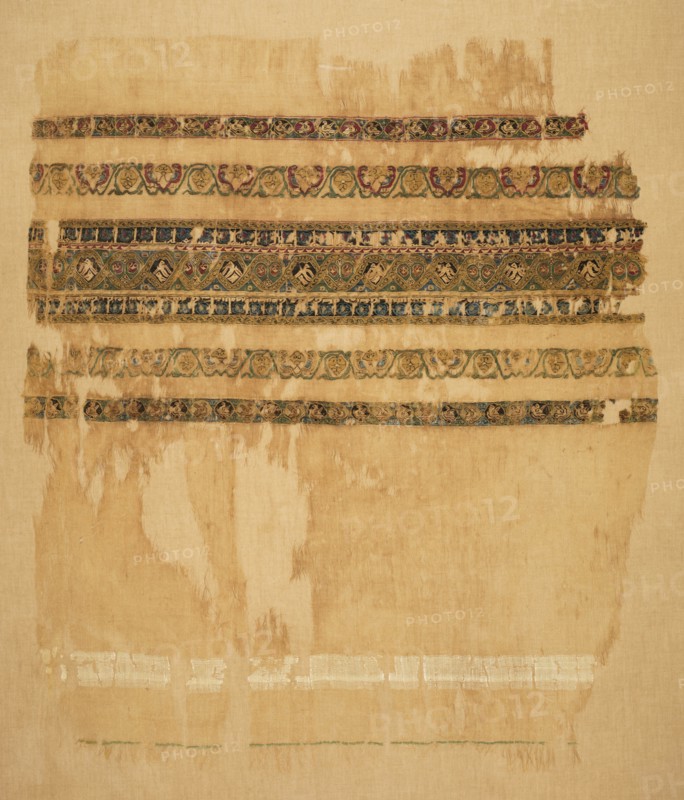 Turban or shawl end with tiraz and gold, 1094. Creator: Unknown.