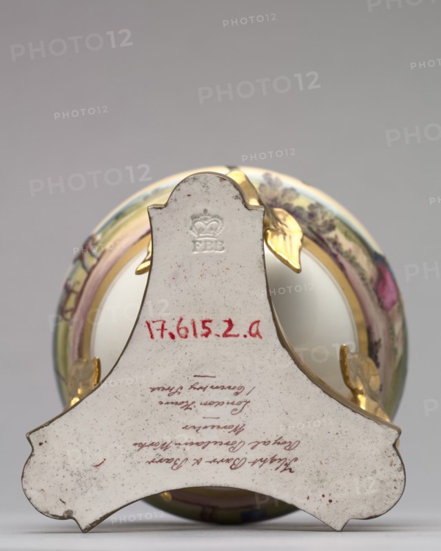 Urn, c. 1815. Creator: Flight, Barr and Barr (British).