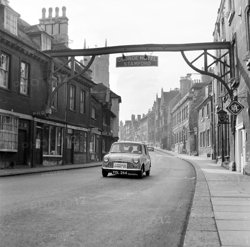 Mini on the 1959 Mobil Economy Run, George Hotel in Stamford. Creator: Unknown.