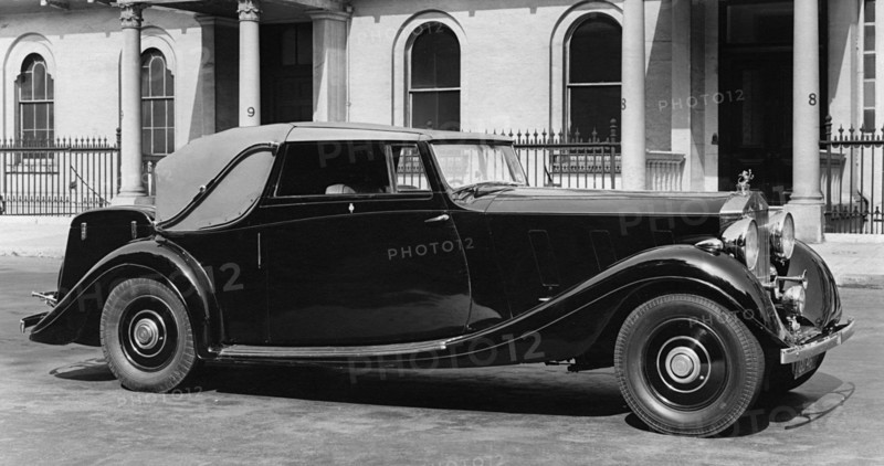 1936 Rolls - Royce Phantom III drophead coupe by Gurney Nutting. Creator: Unknown.