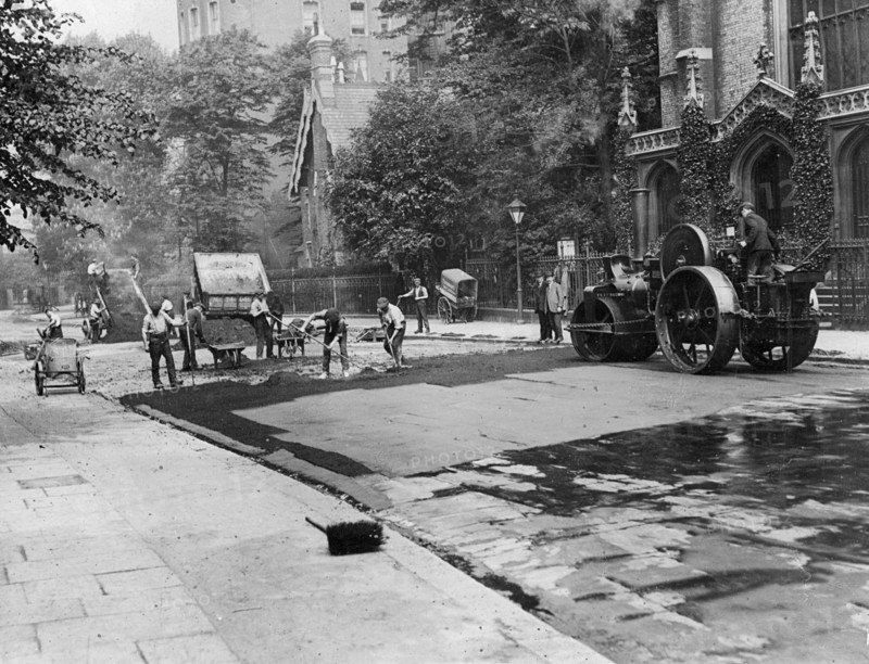 Aveling & Porter Road Roller. Creator: Unknown.