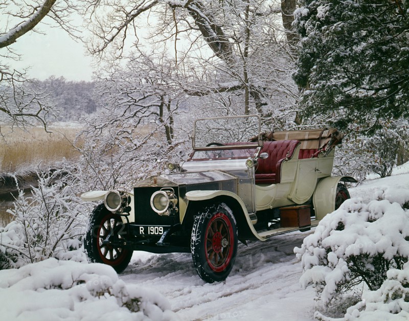 1909 Rolls - Royce Silver Ghost Roi Des Belges in snowy conditions at Beaulieu. Creator: Unknown.