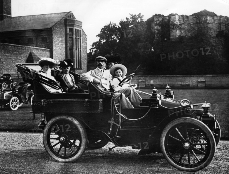 1902 Wolseley 4 cylinder. Creator: Unknown.