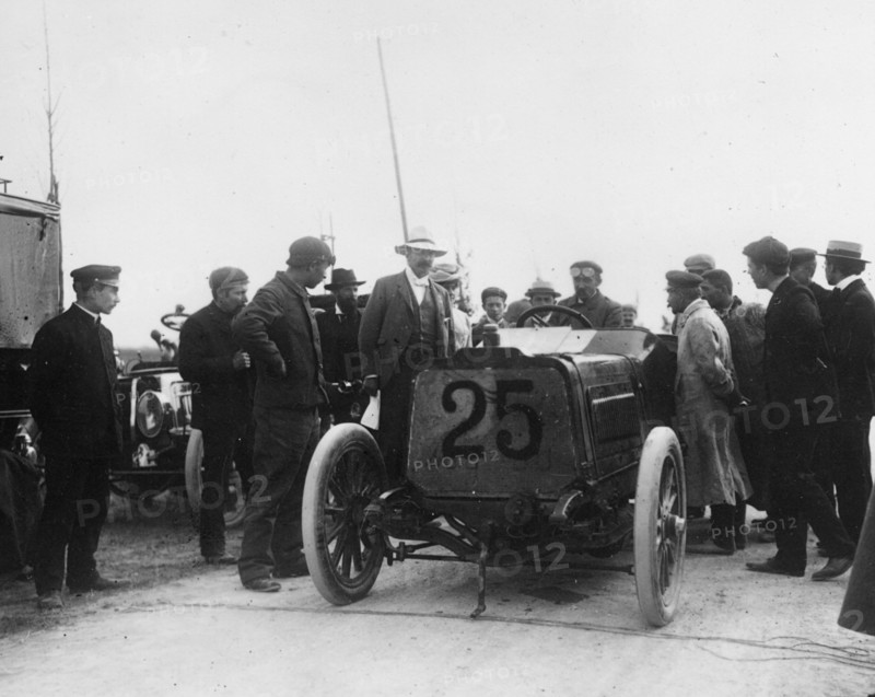 Darracq, Barras at 1904 Ostend Speed Trials. Creator: Unknown.
