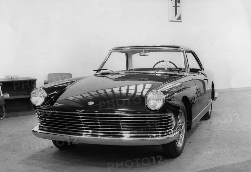1958 Alfa Romeo Pininfarina Coupe. Creator: Unknown.
