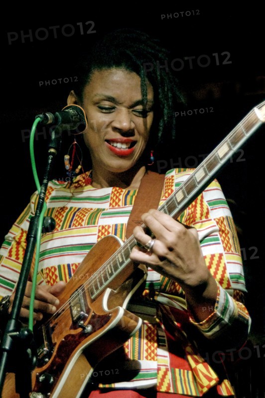 Carmen Souza, Carmen Souza's Silver Messengers, Verdict Jazz Club, Brighton East Sussex, 2019. Creator: Brian O'Connor.