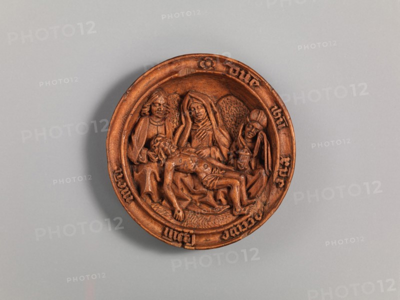 Half of a Prayer Bead with the Lamentation, early 16th century. Creator: Unknown.