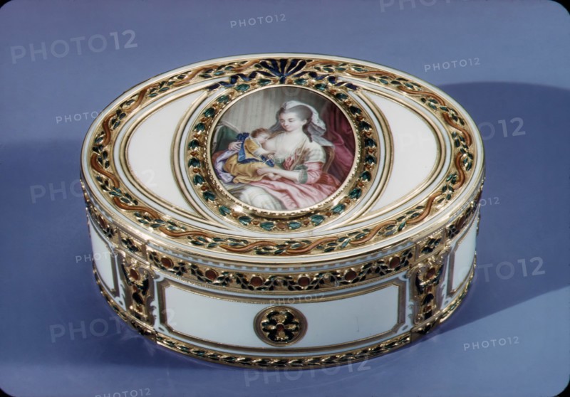 Snuffbox with miniature of a mother nursing a child, 1775-76. Creator: Joseph Etienne Blerzy.