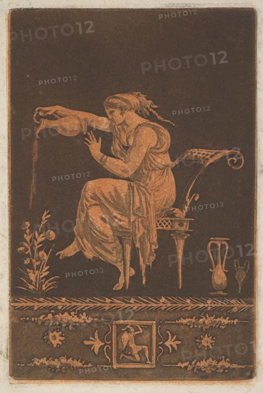 Jeune femme drapée, assise, arrosant une plante
