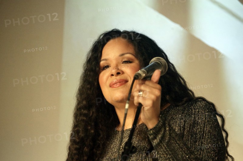 Kyla Brox, Kyla Brox Duo, Crawley Blues Club Hawth Crawley West Sussex, 14 Feb 2020.