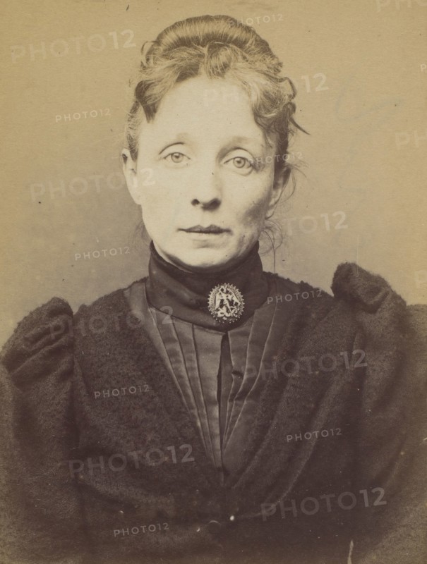 Loth. Clotilde, Caroline (femme Bossant). 43 ans, née à Valenciennes. Sans profession. Anarchiste. 27/4/94., 1894.