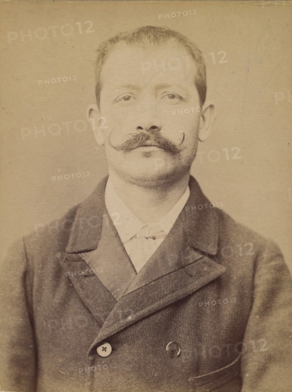Bernard. Paul, Auguste. 32 ans, né à Crest (Drôme). Employé. Excitation au meurtre, anarchiste. 11/2/94. , 1894.