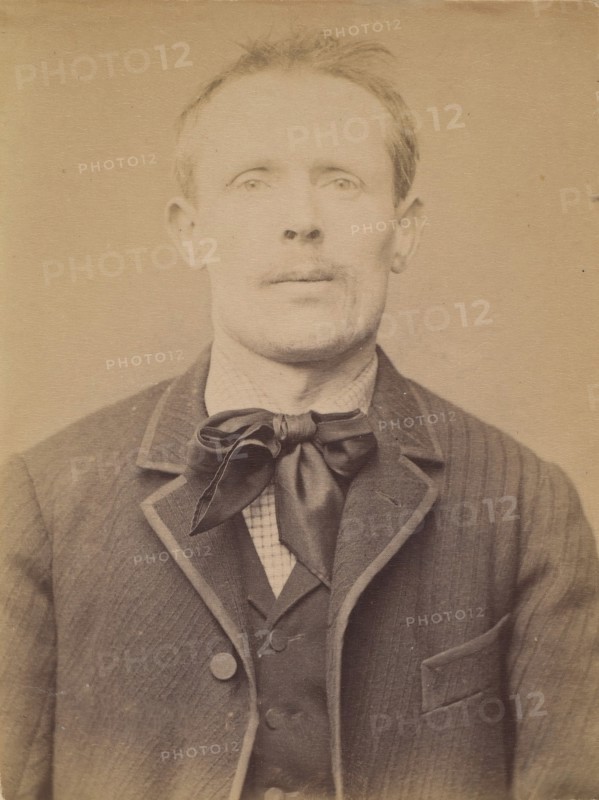 Raboin. émile, Pierre. 41 ans, né à Ouzoir-sur-Loire (Loiret). Distillateur. Assoc. de malfaiteurs. 28/2/94, 1894.