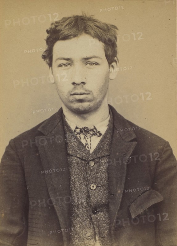 Parisis. Charles. 20 ans, né à Aubervilliers (Seine). Tailleur d'habits. Outrages anarchistes. 10/7/93. , 1893.