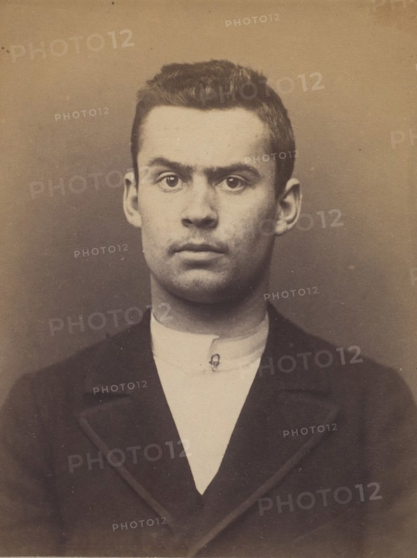 Cros. Jean. 19 ans, né à Négrin (Tarn). Tailleur d'habits. Pas de motif. 8/3/94., 1894.