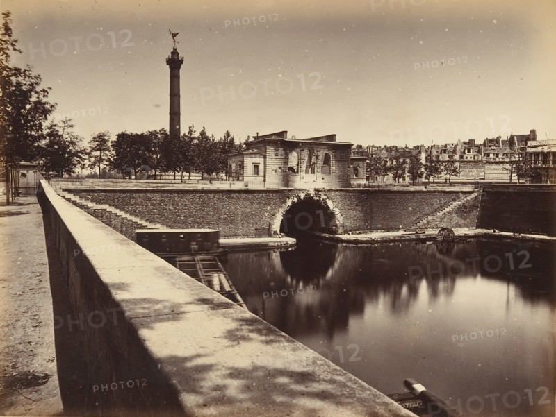 Barracks Post, Place de la Bastille; Canal Tunnel and July Column, 1871.