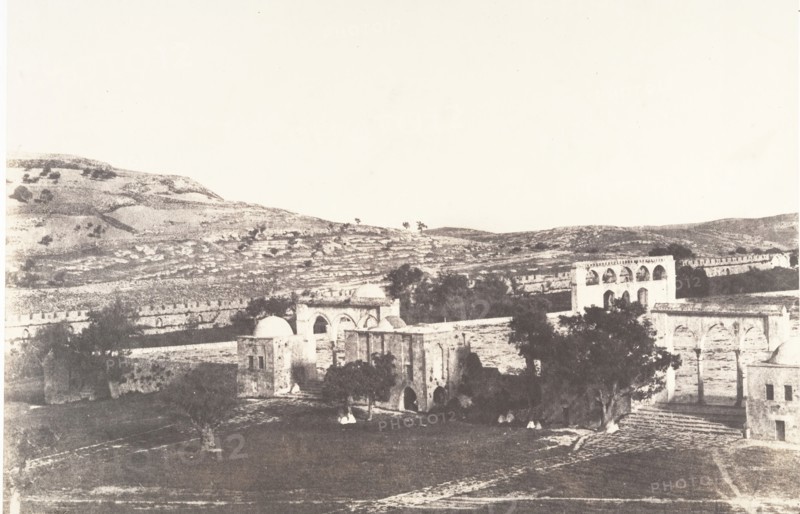 Jérusalem, Mosquée d'Omar, côté Est, Intérieur de l'enceinte, 2, 1854.