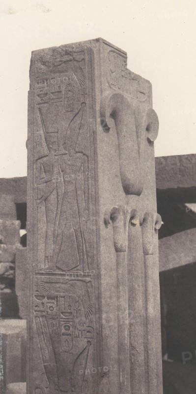 Karnak (Thèbes), Palais - Construction de Granit - Pilier Sculpté, au Point P, 1851-52, printed 1853-54.