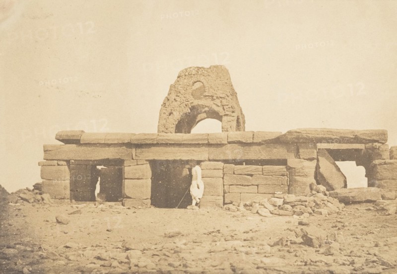Vue du Temple d'Amada - Coupole ruinée d'une Eglise Copte, April 2, 1850.