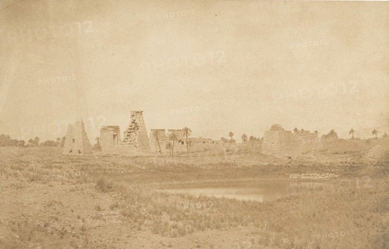 Vue des propylées du palais de Karnac, prise du Sud-Est, 1849-50.