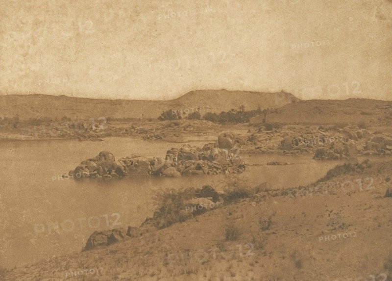 Vue de la première Cataracte, prise à l'Ouest, entre Assouan et Philae, 1849-50.