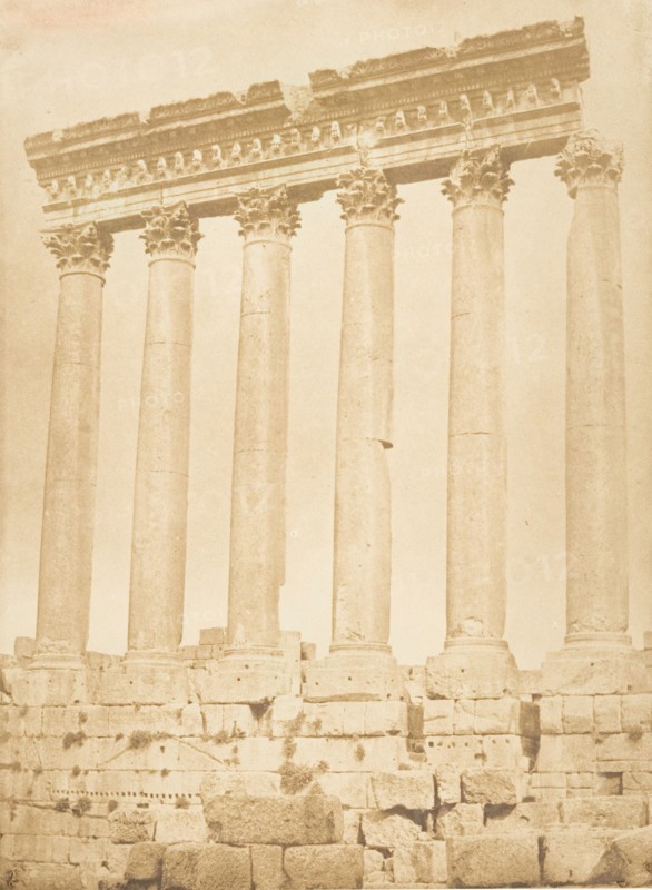 Colonnade du Temple du Soleil, à Baâlbek (Héliopolis), September 1850.