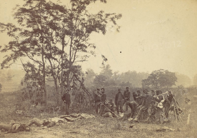 Burying the Dead on the Battlefield of Antietam, September 1862, 1862.