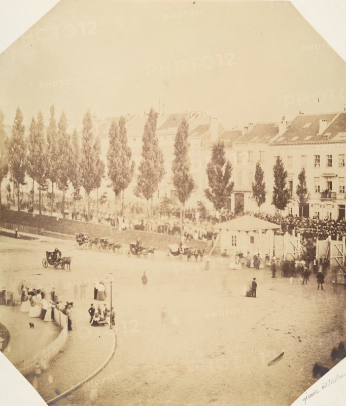 La place pendant les fêtes de septembre, 1854-56.